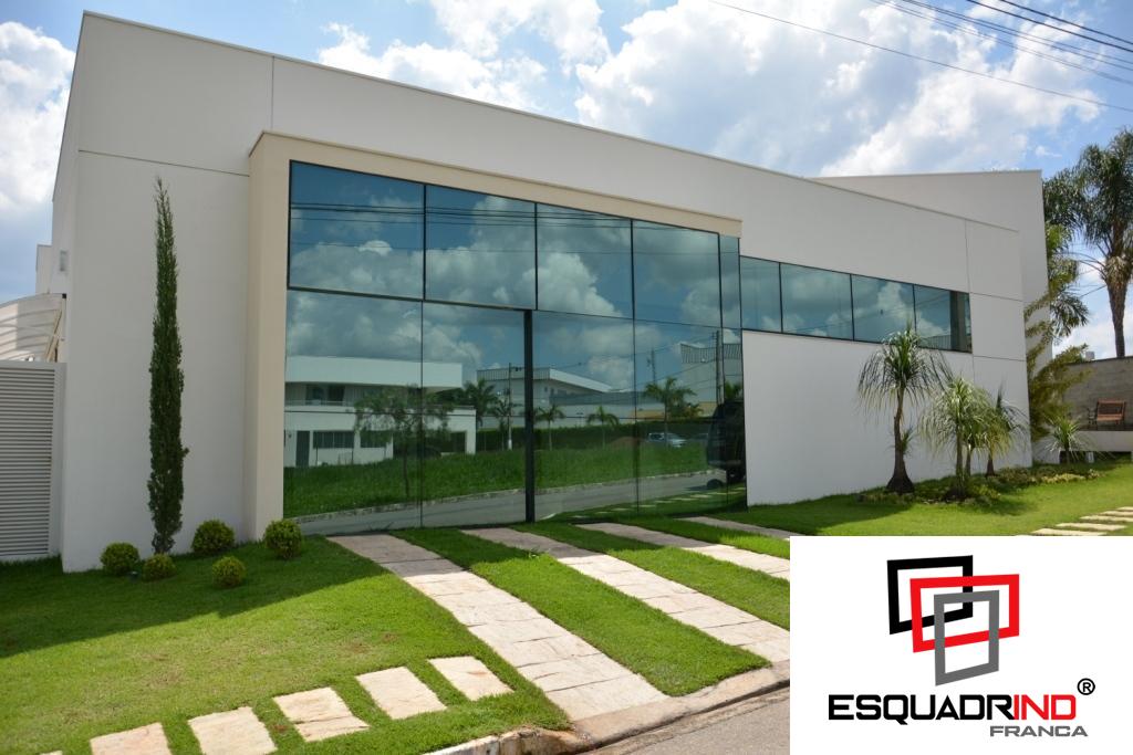 Fachada pele de vidro para empresas