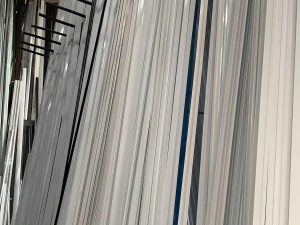 Serralheria de alumínio estoque vertical