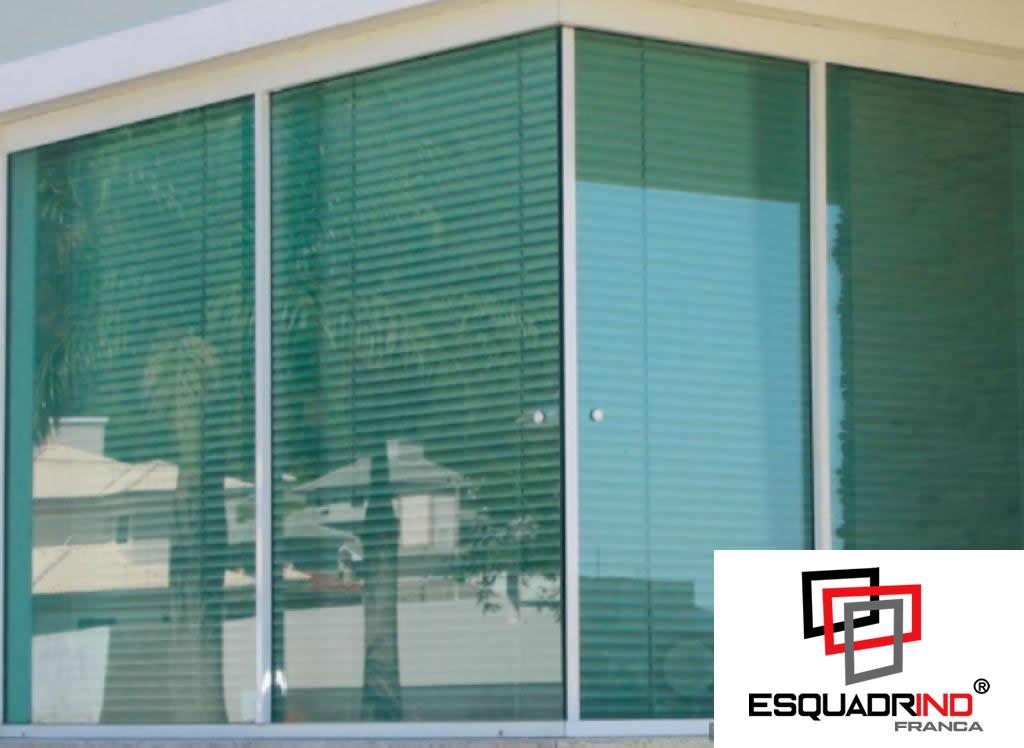 Janela de vidro temperado de correr com fixo de canto - Imagem 4