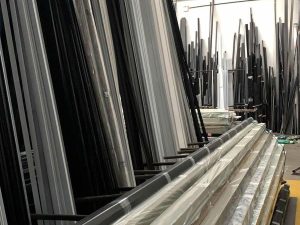 Serralheria de alumínio acomodação de barras