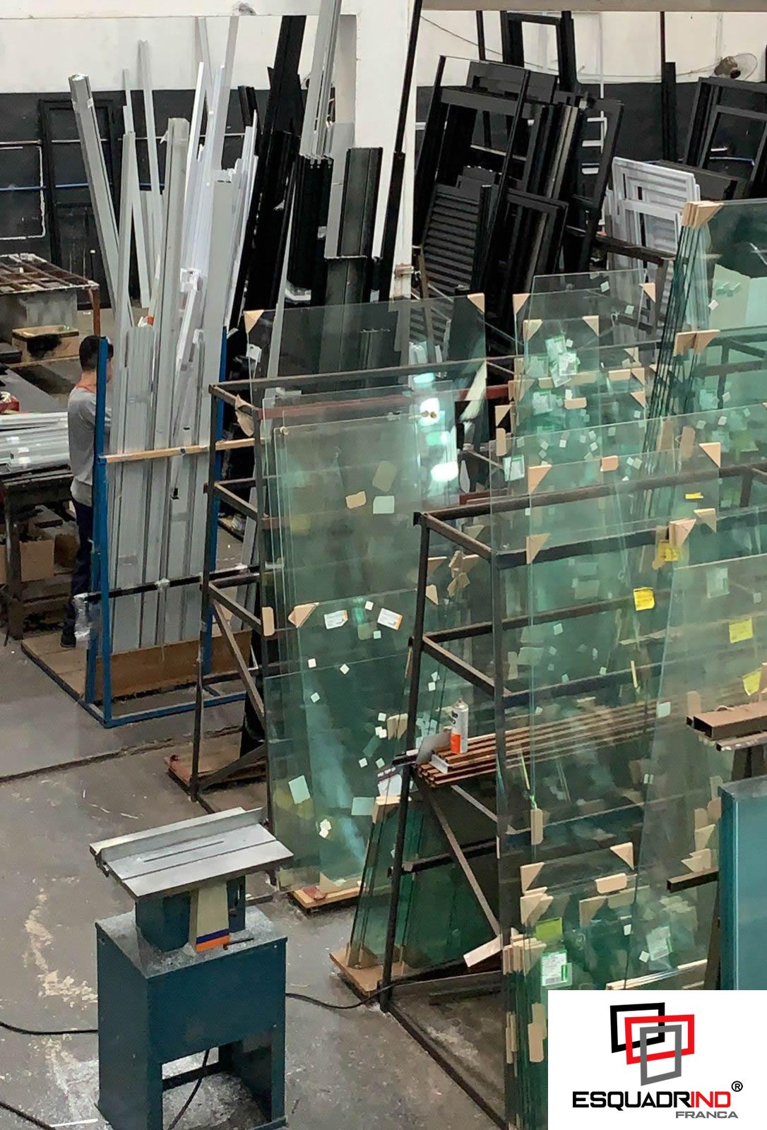 Serralheria de alumínio fabricação de peças - Imagem 4