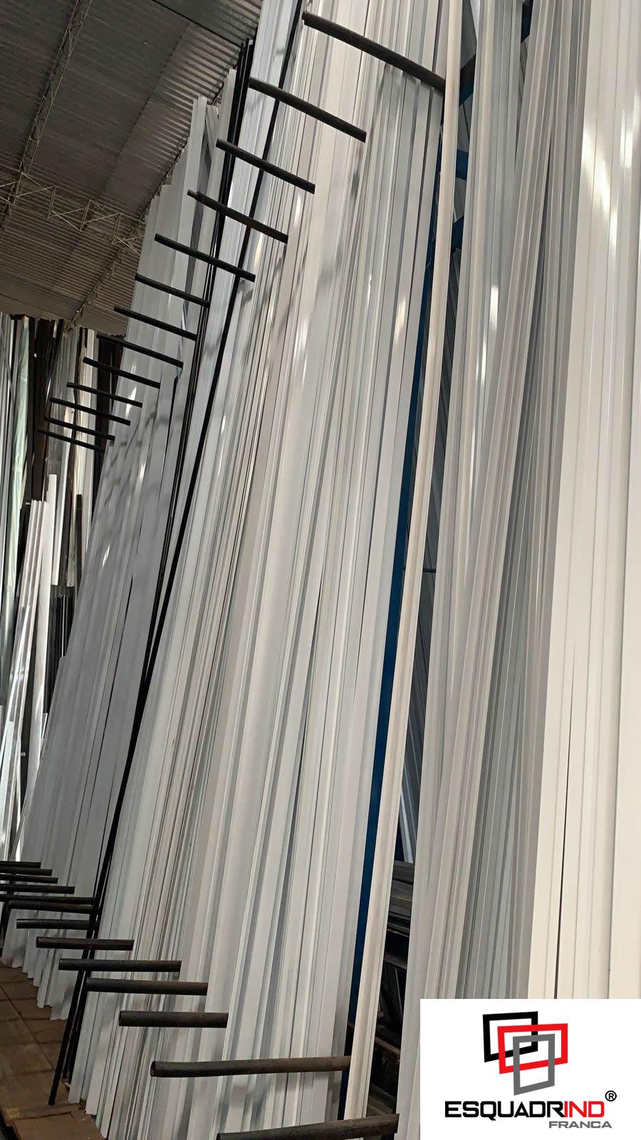 Serralheria de alumínio fabricação de peças - Imagem 3