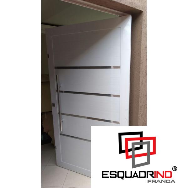 Porta de alumínio pivotante - Imagem 3