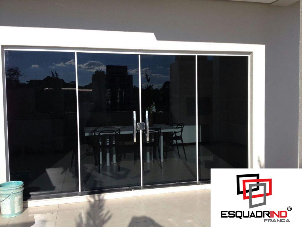 Porta de alumínio em vidro temperado - Imagem 2